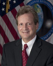 Dr. Robert Laurine, Inge