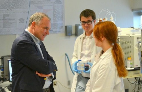 Sen. Tim Kaine (D-Va.) touring the CTE facilities at George Mason University’s (GMU) Prince William Campus